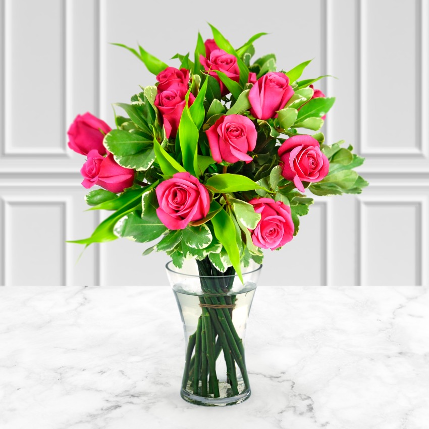 Deluxe Pink Rose Bouquet - 12 Rose Bouquet | Guaranteed UK Delivery ...